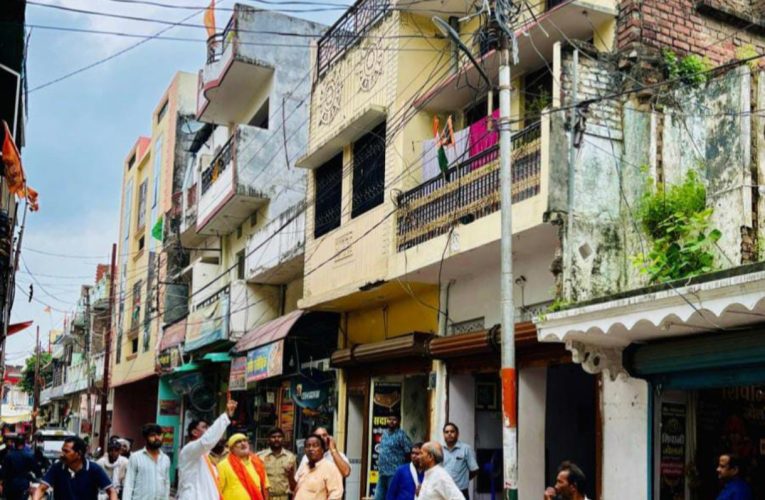 विधायक ने हो रहे केबलिंग विद्युतीकरण का किया निरीक्षण