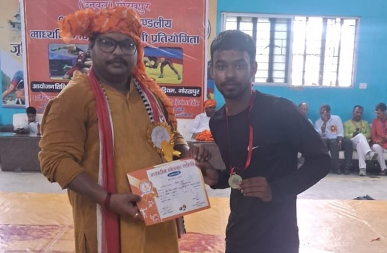 U90 ग्रीको रोमन स्टाइल कुश्ती में विशाल यादव प्रथम