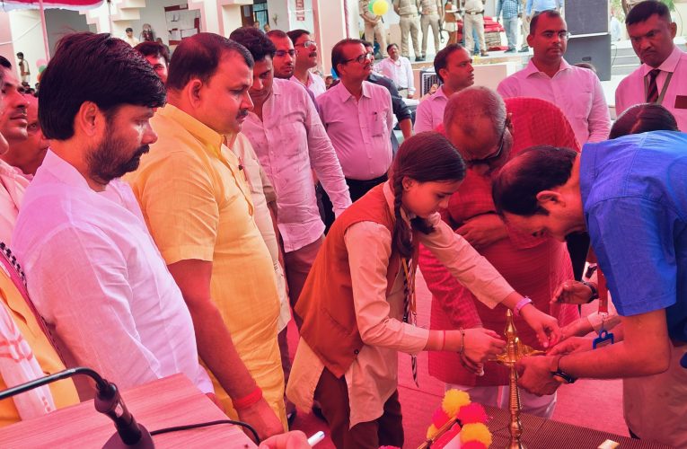 सरकार शिक्षा और स्वास्थ्य से लेकर हर क्षेत्र में कर रही बेहतर कार्य – डा संजय
