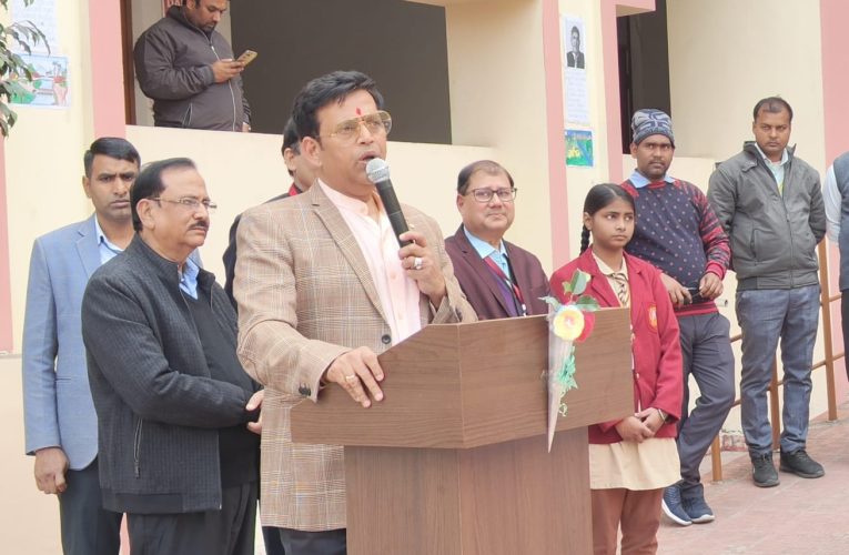 उंची सोच रखने वाले सदैव रहते है आगे-सास॔द रविकिशन।