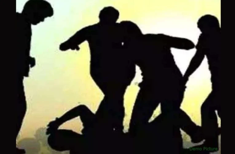 जमीन बेचने से इंकार करने पर मनबढ़ो ने पीटा पांच नामजद तथा अज्ञात पर केस दर्ज।