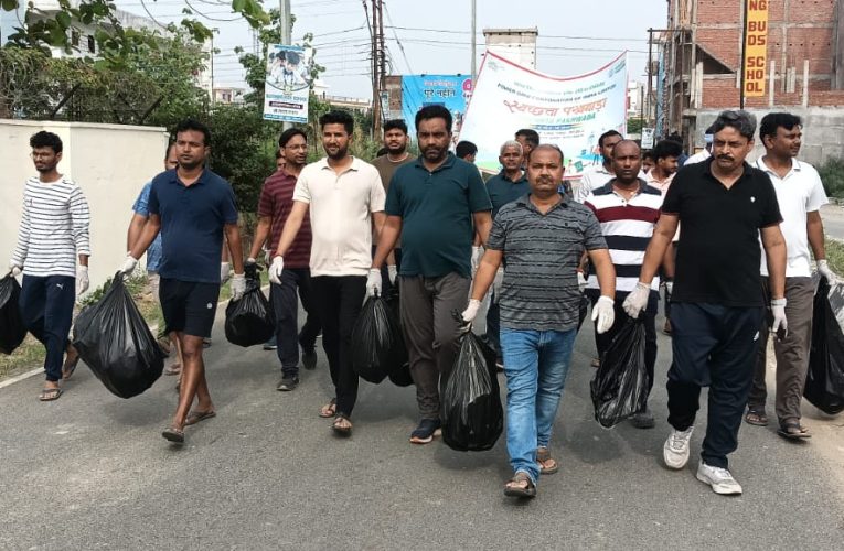 स्वच्छता पखवाड़ा के तहत मेगा प्लांगिंग का हुआ आयोजन।