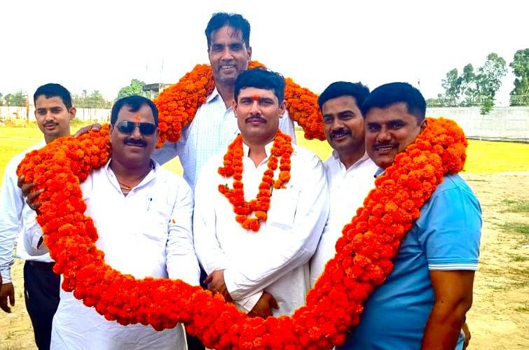 प्राथमिक शिक्षक संघ के प्रदेश अध्यक्ष का किया गया भव्य स्वागत