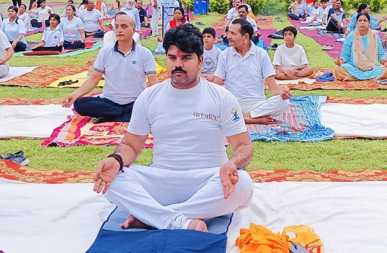 योग दिवस पर समाजसेवी ने योग के अद्भूत शक्ति का किया वर्णन