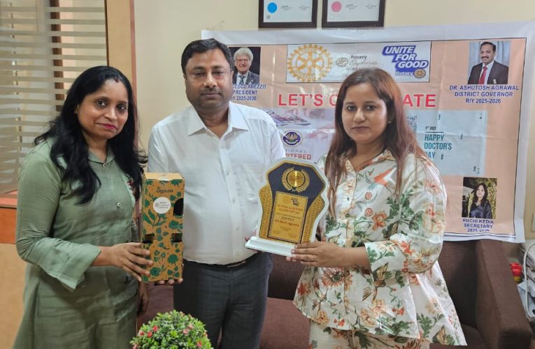 रोटरी यूफोरिया गोरखपुर ने मनाया डॉक्टर दिवस और चार्टर दिवस का उत्सव
