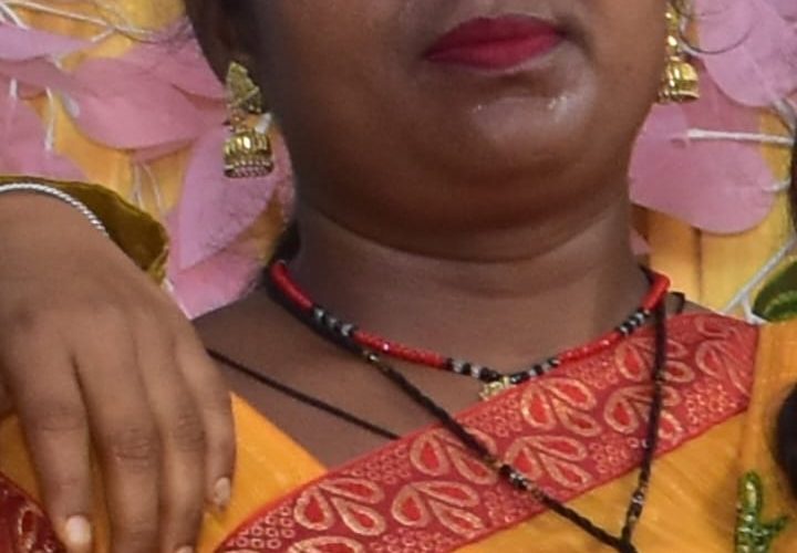 कलयुगी पति ने पत्नी की फावड़े से की निर्मम हत्या, होली का दिन मातम में बदला गांव में पसरा सन्नाटा।