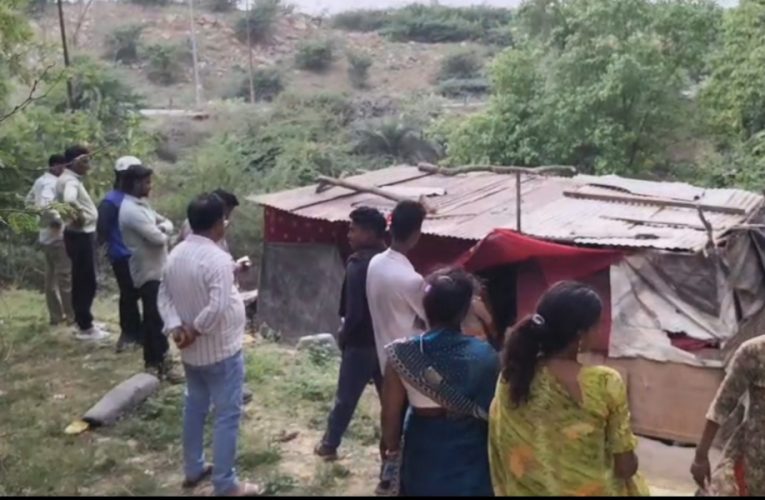 Sonbhadra News: युवती ने संदिग्ध परिस्थितियों में की आत्महत्या, फंदे से लटका मिला शव