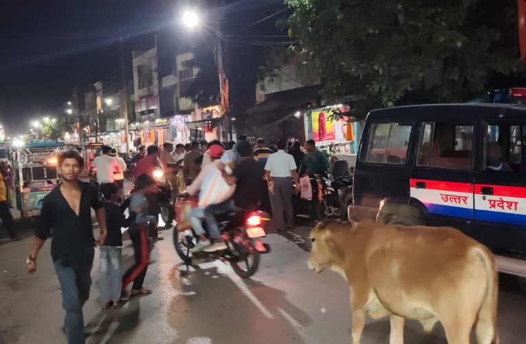 ओबरा पुलिस की बड़ी कार्रवाई तेज आवाज वाली बुलेट गाड़ियों पर कसा शिकंजा, साइलेंसर उतरवाए