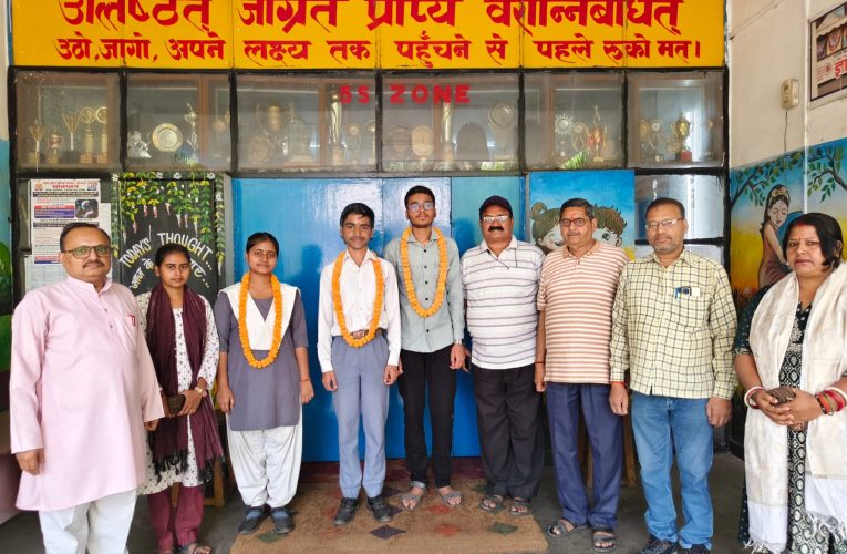 विवेकानंद विद्यालय का शानदार रिजल्ट, आदित्य बने टॉपर.