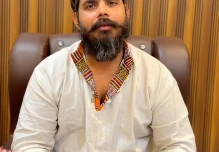 रेणुकूट हिंडाल्को प्रबंधन और डब्लू सिंह के बीच वार्ता सफल, आंदोलन की चेतावनी के बाद पहली बार मिली लिखित रिसीविंग