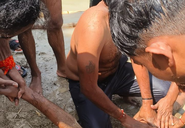 तालाब में डूबने से युवक की दर्दनाक मौत, परिवार में मचा कोहराम.