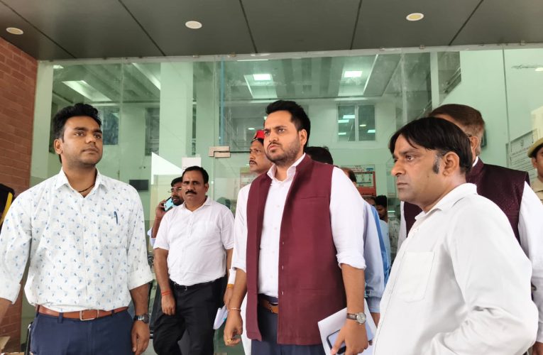 जिलाधिकारी ने राजकीय मेडिकल कॉलेज लोढ़ी का किये औचक निरीक्षण, व्यवस्थाओं को सुधारने के दिए निर्देश