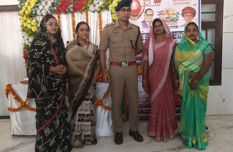 राष्ट्रपिता ज्योतिबा राव फुले की जयंती पर किया गया रक्तदान शिविर का आयोजन