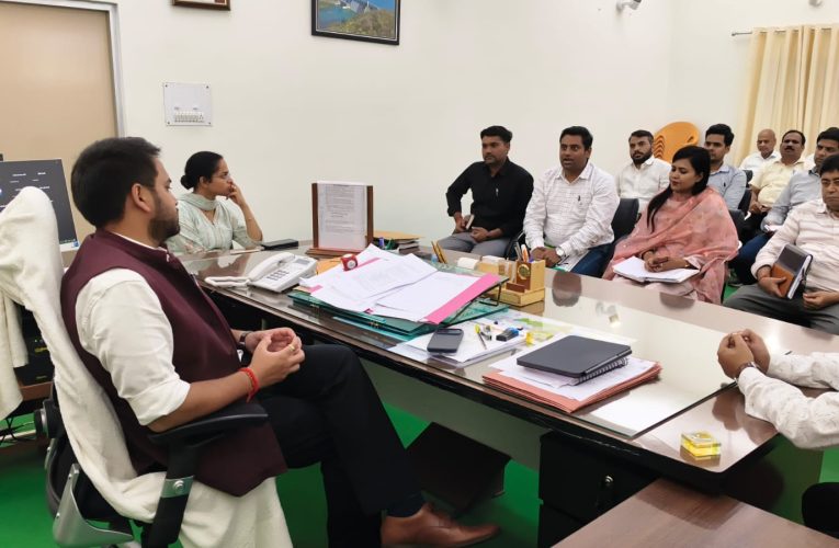 सिटी गैस डिस्ट्रीब्यूशन नेटवर्क स्थापना को लेकर जिलाधिकारी ने की समीक्षा बैठकपूर्वा टाइम्स – समाचार