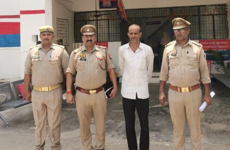 1 किलो 200 ग्राम गांजा के साथ तस्कर गिरफ्तार.