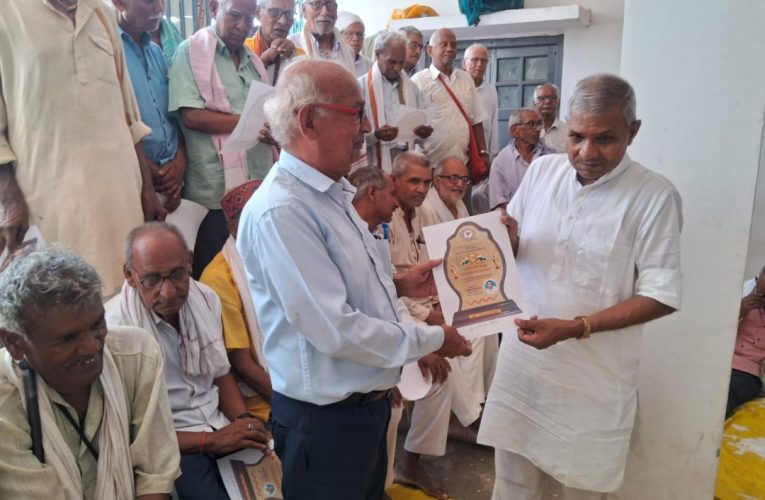 ई पी एस 95 राष्ट्रीय संघर्ष समिति गोरखपुर की मासिक बैठक संपन्न