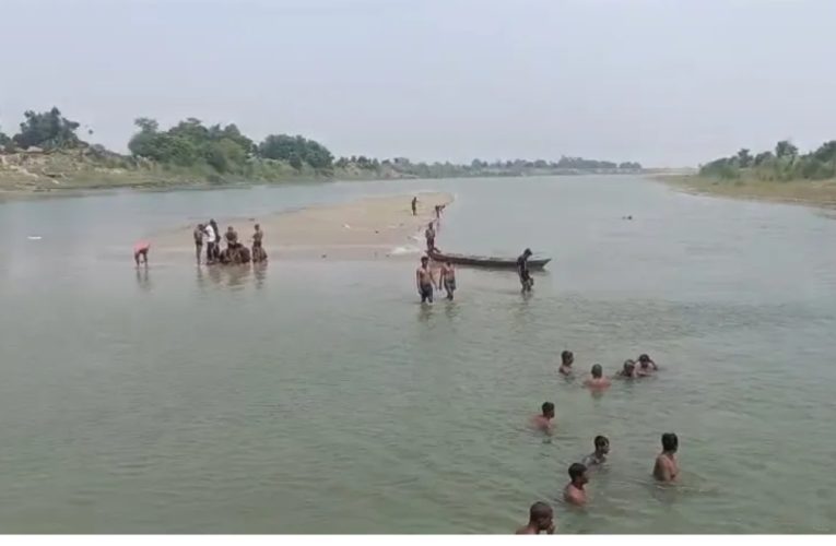 राप्ती नदी में रील बनाना पड़ा भारी दो युवकों की डूबने से मौत,  शव बरामद
