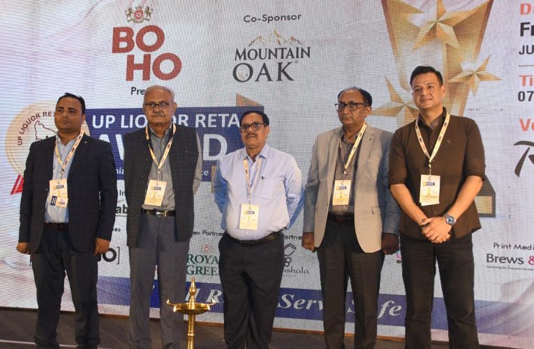“यूपी लिकर रिटेलर अवार्ड 2026” का भव्य आयोजन, उत्कृष्ट रिटेलर्स और आबकारी अधिकारी हुए सम्मानित