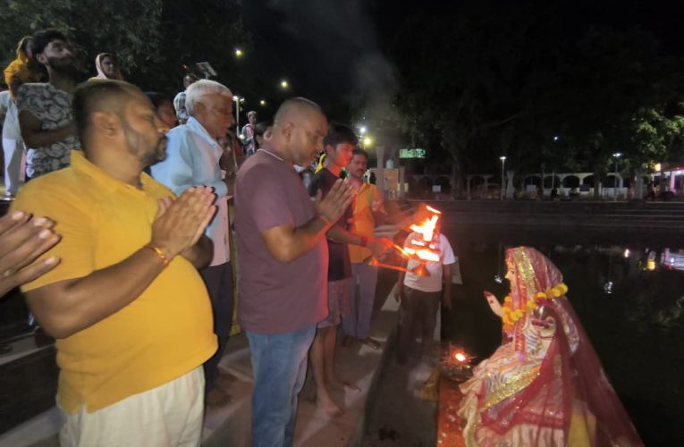 निर्जला एकादशी महासंयोग पर माँ गंगा की महाआरती