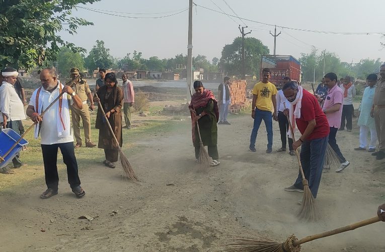 देवी मंदिर परिसर में चलाया गया स्वच्छता अभियानपूर्वा टाइम्स – समाचार