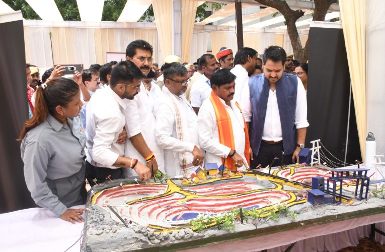 सेवा, सुशासन और गरीब कल्याण के 12 वर्ष विकास प्रदर्शनी में दिखी विकसित भारत की भव्य तस्वीर