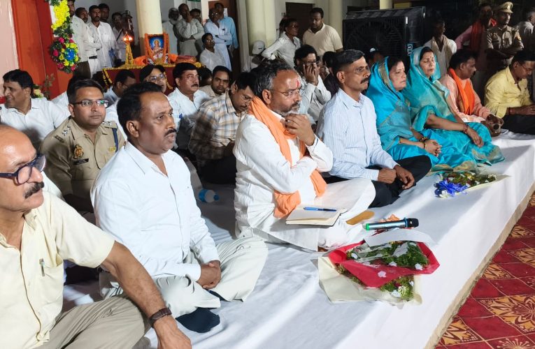 ग्राम चौपाल में विधायक भूपेश चौबे और आयुक्त ने सुनीं जनसमस्याएं, अधिकारियों को दिए त्वरित निस्तारण के निर्देश.पूर्वा टाइम्स – समाचार