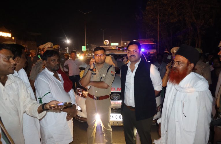 मोहर्रम पर्व के दौरान जिलाधिकारी एवं पुलिस अधीक्षक ने किया नगर क्षेत्र का भ्रमण