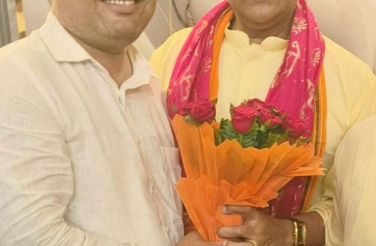सदर सांसद रविकिशन का मनाया  धूम धाम से जन्मदिन