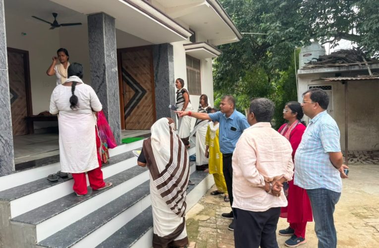 स्वास्थ्य सेवाओं को बेहतर और पारदर्शी बनाने के उद्देश्य से किये उपकेंद्र का औचक निरीक्षण-डॉ शिवानंद मिश्रा