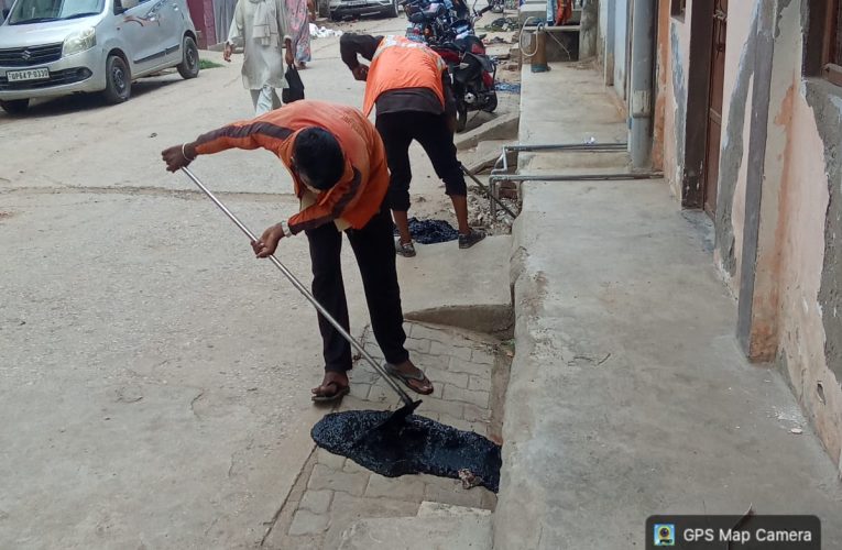 संचारी रोग नियंत्रण अभियान के तहत जनपद में चला विशेष स्वच्छता अभियान