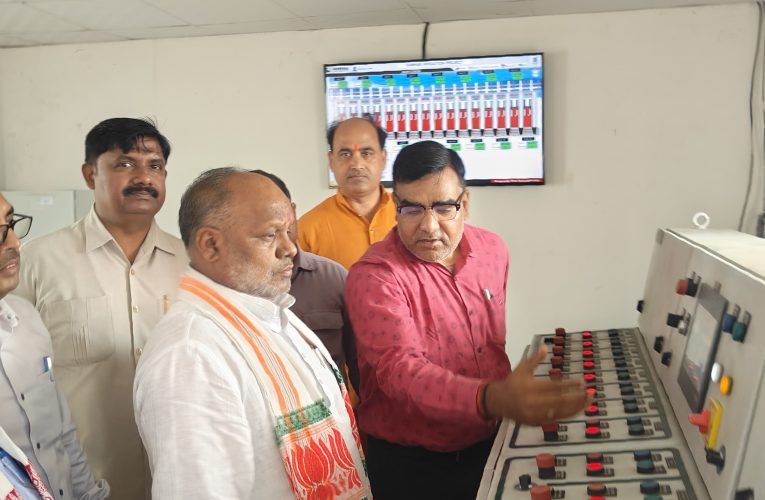 प्रभारी मंत्री डॉ. हंसराज विश्वकर्मा ने कनहर सिंचाई परियोजना का किया निरीक्षण
