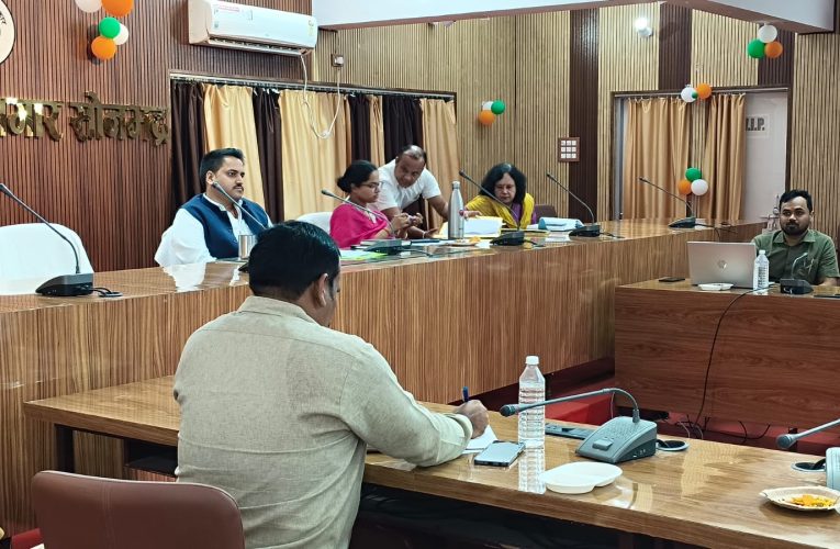हर घर तिरंगा अभियान-2026 को सफल बनाने हेतु अधिकारियों के साथ की बैठक –
