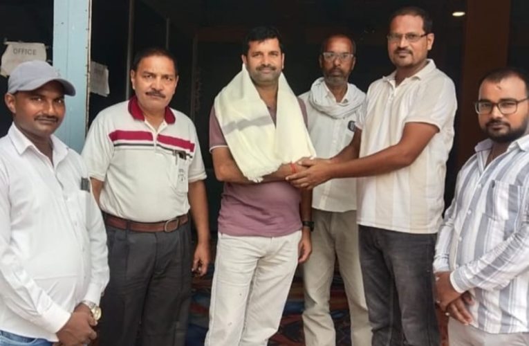 पूर्वांचल पत्रकार एसोसिएशन की मासिक बैठक हुई संपन्न