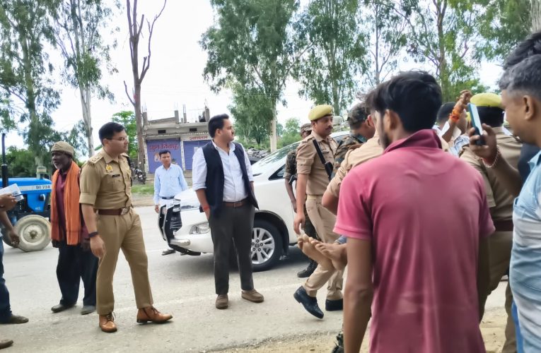 जिलाधिकारी एवं पुलिस अधीक्षक ने दिखाई संवेदनशीलता, सड़क दुर्घटना में घायल व्यक्ति को तत्काल पहुंचाया अस्पताल -पूर्वा टाइम्स – समाचार