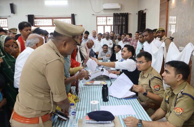 शिकायतकर्ताओं की शिकायतों का निस्तारण गुणवत्तापूर्ण व समयबद्ध तरीके से किया जाये सुनिश्चित-जिलाधिकारी
