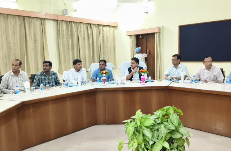 नगर पंचायत अनपरा में एसटीपी निर्माण हेतु भूमि चिन्हांकन में लापरवाही पर जिलाधिकारी सख्त, फ्लाई ऐश निस्तारण के भी दिए निर्देश –