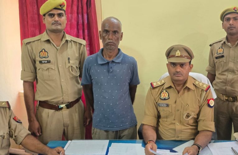 थाना रायपुर पुलिस की बड़ी सफलता पूर्व में हुई पुलिस मुठभेड़ के दौरान फरार ₹25,000/- का इनामिया गौ-तस्कर गिरफ्तार-