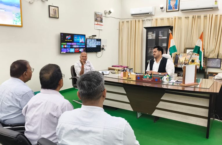 किसानों की सुविधा के लिए बढ़ेंगे धान क्रय केन्द्र, जिलाधिकारी ने दिए निर्देश
