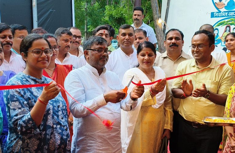प्रधानमंत्री जी के जन्मदिवस पर विकास भवन परिसर में लगी विकास प्रदर्शनी