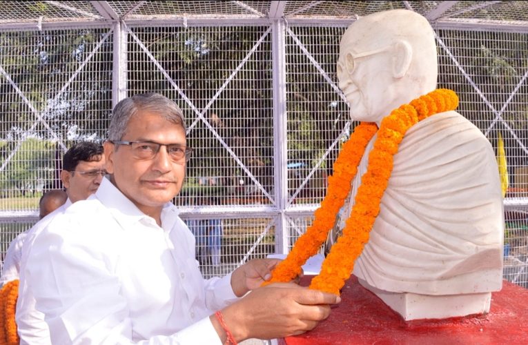 ओबरा ताप विद्युत गृह द्वारा गांधी मैदान में मनाई गई गांधी एवं शास्त्री जयंती
