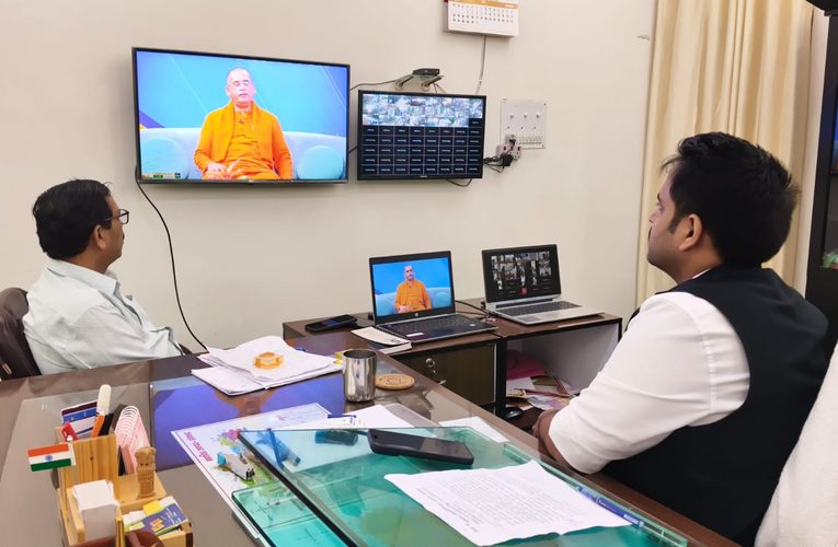 नागरिक-प्रथम दृष्टिकोण को मजबूत करने के लिए अधिकारियों-कर्मचारियों ने लिया ‘सेवा भाव’ सत्र में भाग