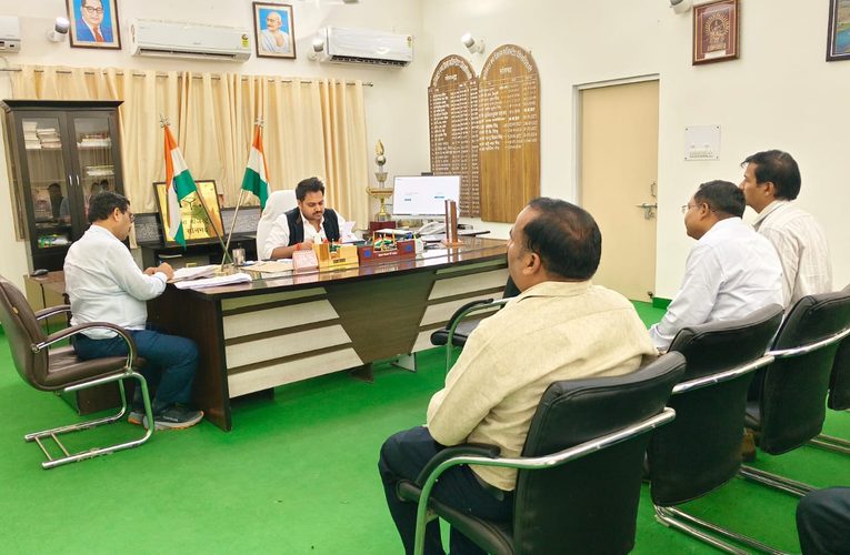 नहरों की सिल्ट सफाई निर्धारित रोस्टर के अनुसार कराएं, गुणवत्ता से समझौता बर्दाश्त नहीं- जिलाधिकारी