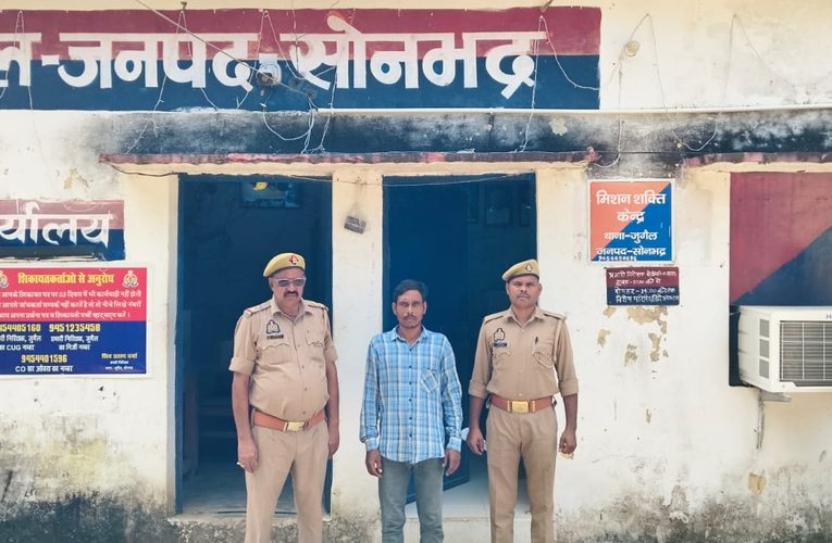 दुकान में नकाब लगाकर चोरी करने वाला आरोपी 12 घंटे के भीतर गिरफ्तार, ₹81,300 बरामद.पूर्वा टाइम्स – ब्यूरो