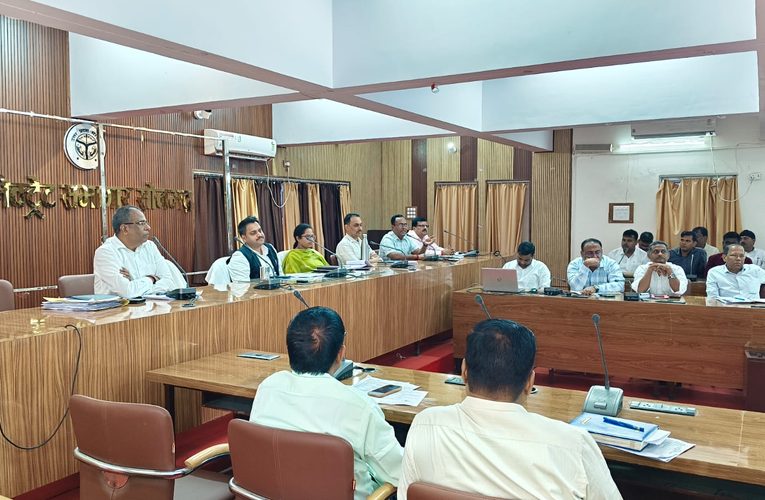 विधान परिषद वाराणसी खंड शिक्षक एवं स्नातक निर्वाचन-2026 के लिए मतदान कार्मिकों का प्रशिक्षण संपन्न