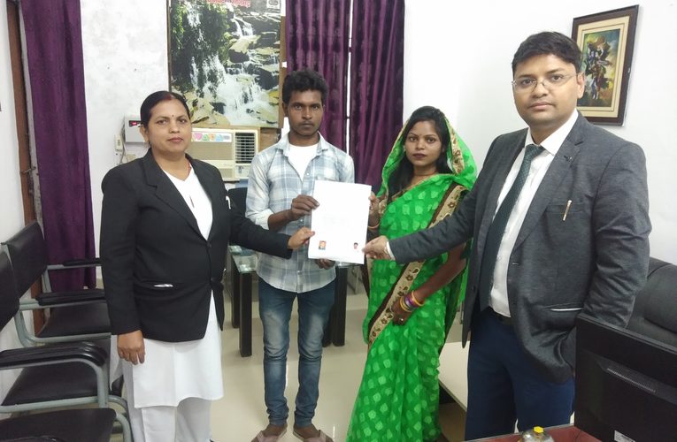 राष्ट्रीय मध्यस्थता अभियान 3.0 के तहत मध्यस्थता से फिर एक हुए दम्पत्ति, पुराने गिले-शिकवे भुलाकर साथ रहने का लिया निर्णयमध्यस्थता के माध्यम से वैवाहिक विवादों सहित विभिन्न मामलों का कराया जा सकता है निस्तारणपूर्वा टाइम्स ब्यूरो