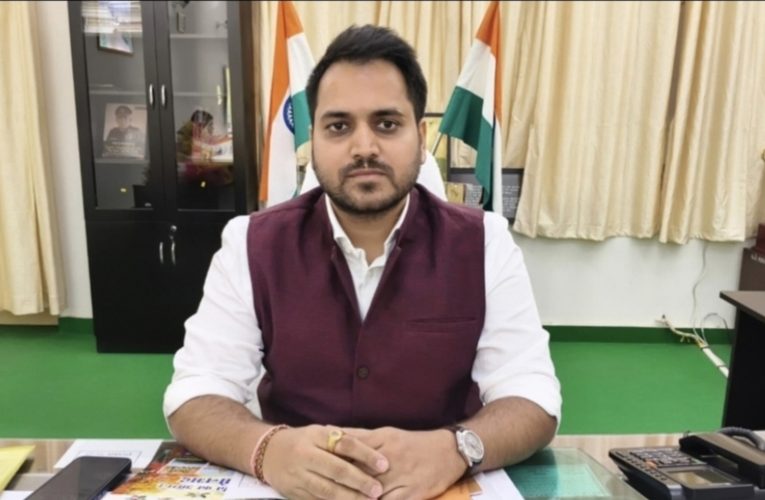 वाराणसी खंड स्नातक एवं शिक्षक निर्वाचन के मतदान को लेकर संशोधित आदेश जारी